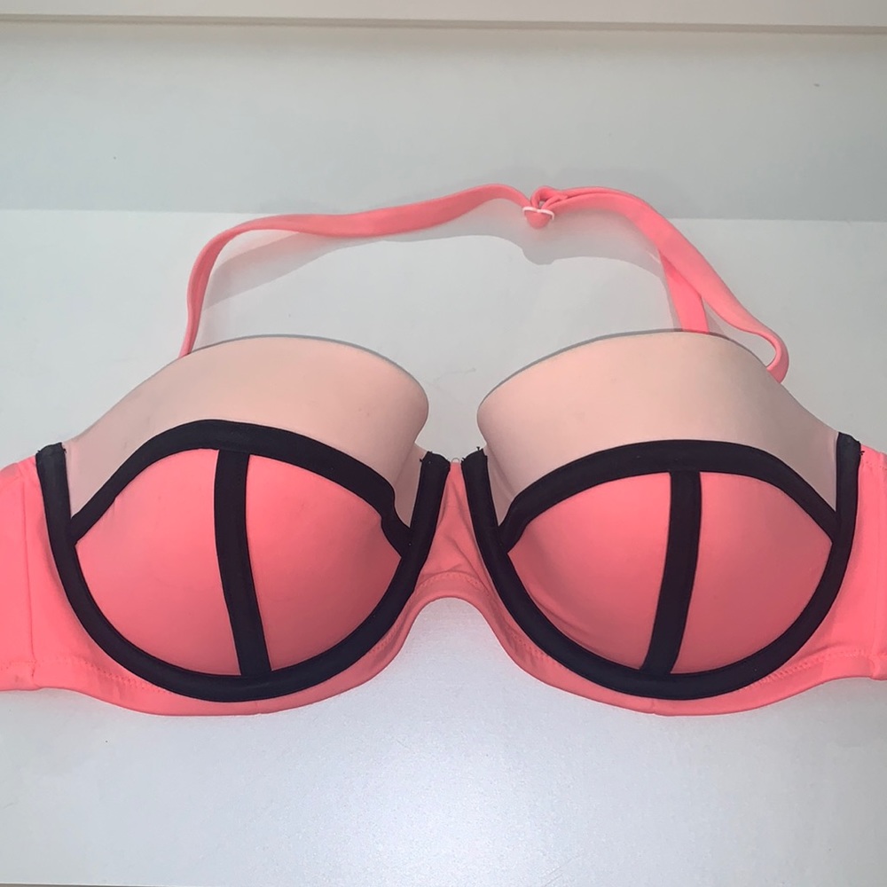 Victoria’s Secret bikini top